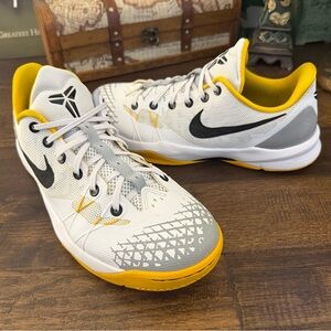 Nike Zoom Kobe Venomenon 4 “White / University Gold” Men’s Size 10